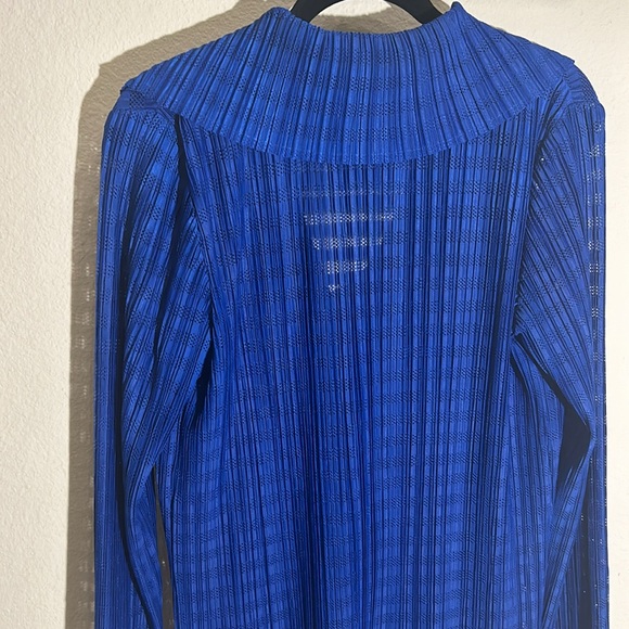 Chico's Travelers Size 1- Bright Blue / Asymmetrical Silver Zipper - Like New - Picture 5 of 7